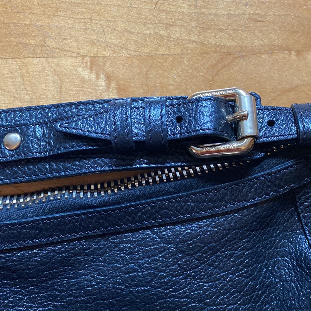 Burberry black leather overside hobo bag gold hardware - Picture 4 of 9